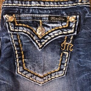 Miss Me jeans sz 25. Great condition.